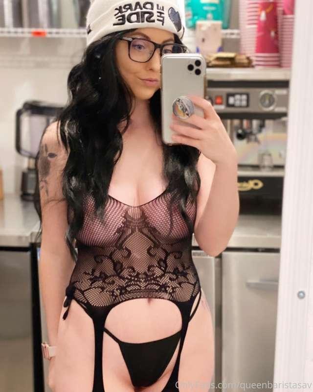 Fishnet Friday with me ❤️❤️❤️ I sent something naughty out t..