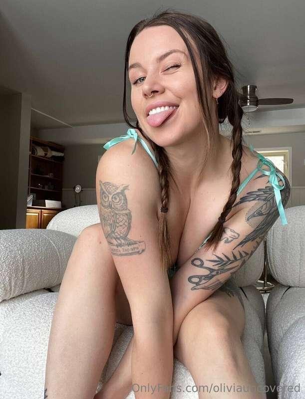 Do you think your dick can make me wet? Send me a pic 👀👀