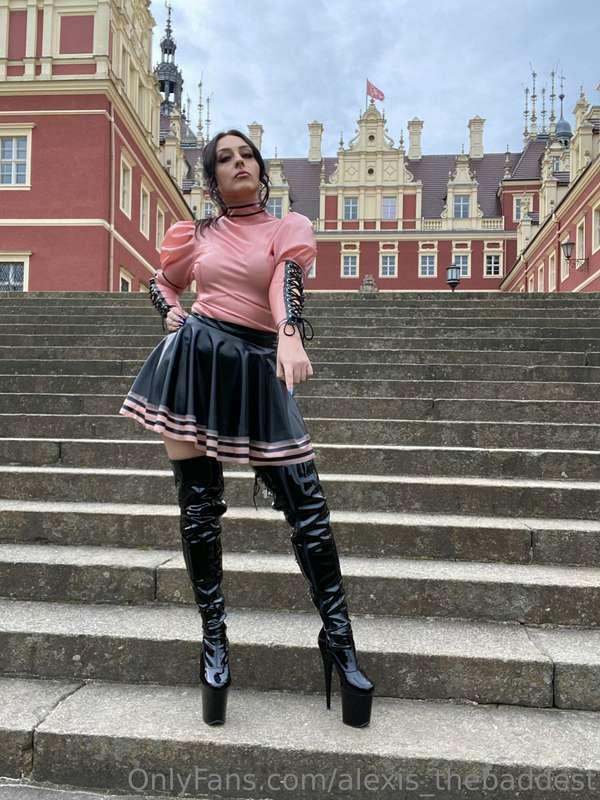 Get on your knees and lick my boots clean! 😈👸🏻 You pathetic ..