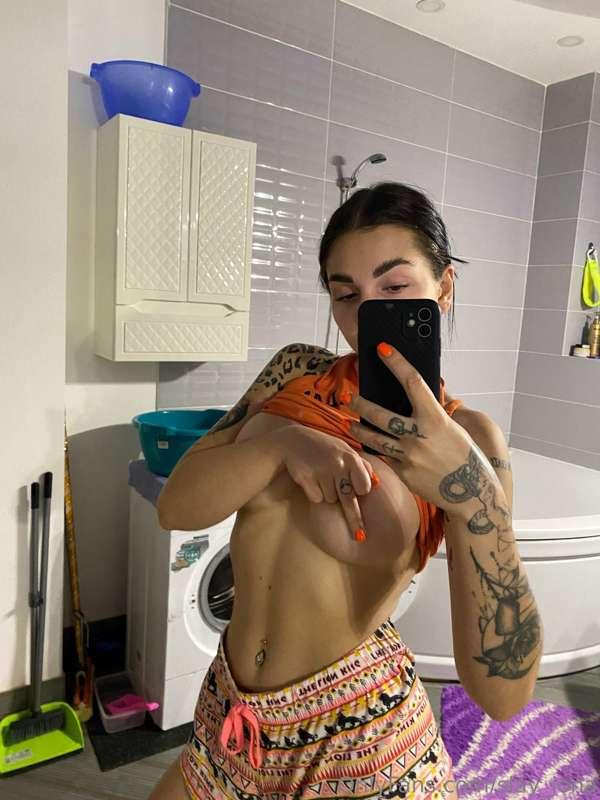 You want to see my big boobs?😍😇