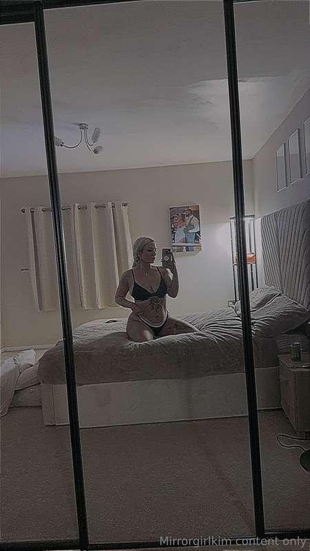 Imagine coming up to see me in bed waiting🤫😉