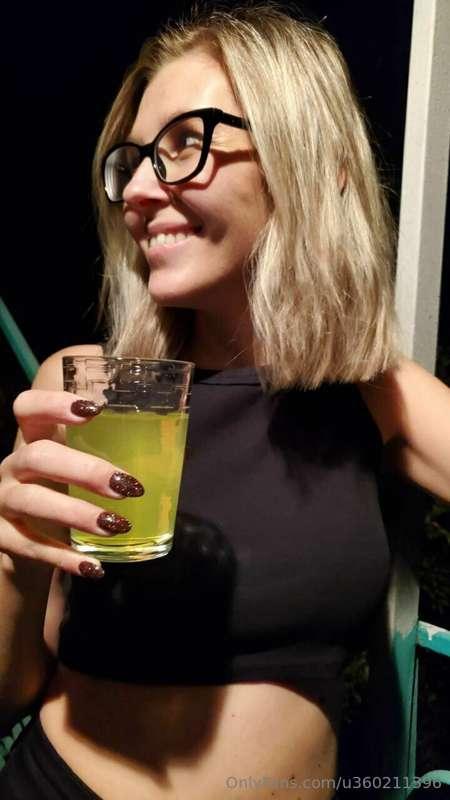 An evening in a cocktail bar with a beautiful stranger, how ..