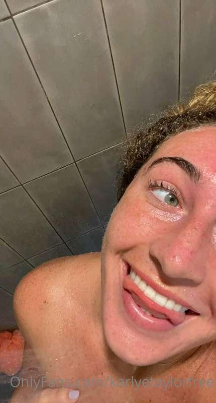 Come shower with me 💦💦💦🥰 did y’all check out the new shower ..
