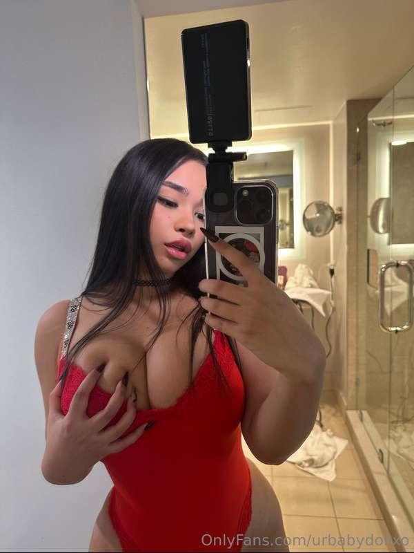 should be your hand instead… 😽 
