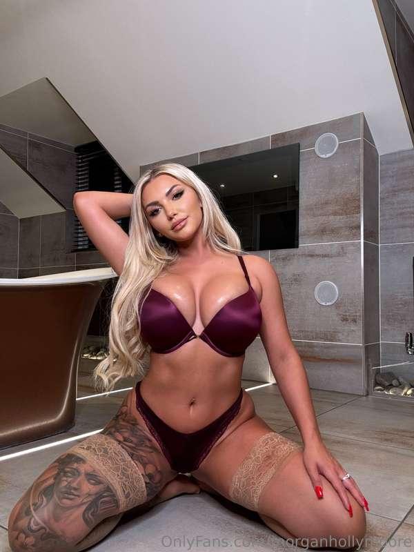 morganhollymoore main image