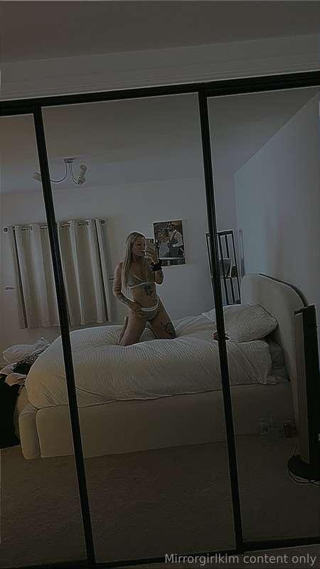 Imagine bending me over infront of this mirror 😈