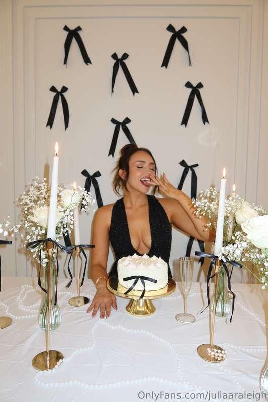 Happy Birthday to me🎂♌️🖤 