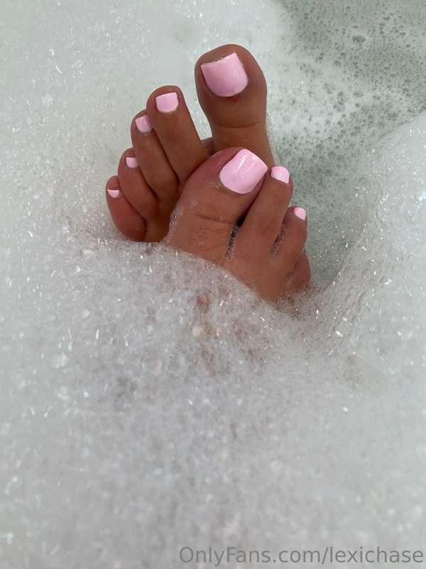 Come drink my bath water, foot slut!