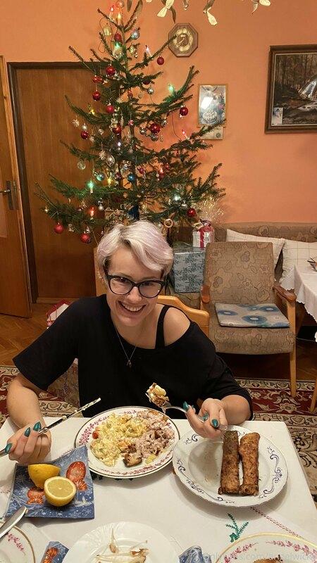 Christmas dinner with my family ?❤️? we had fish soup, potat..
