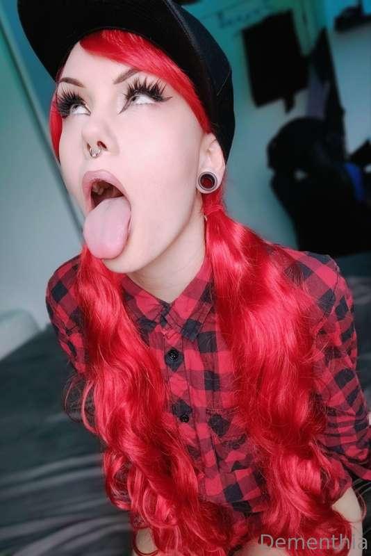 Redheads have more fun they say! 🤤👅