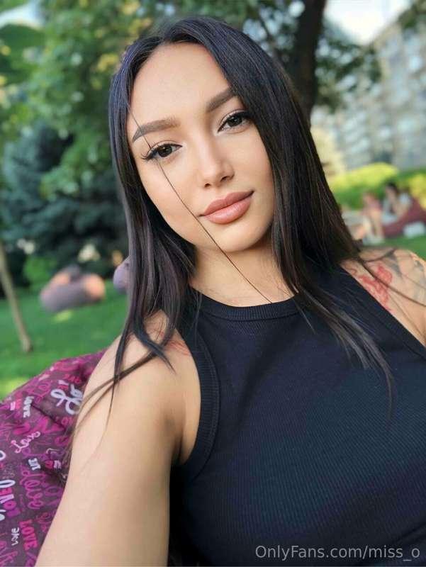 This exotic asian ass @little_nicole_69 wants to be punished..