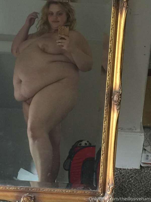 Hello, beautiful people! I caught a glimpse of myself in the..