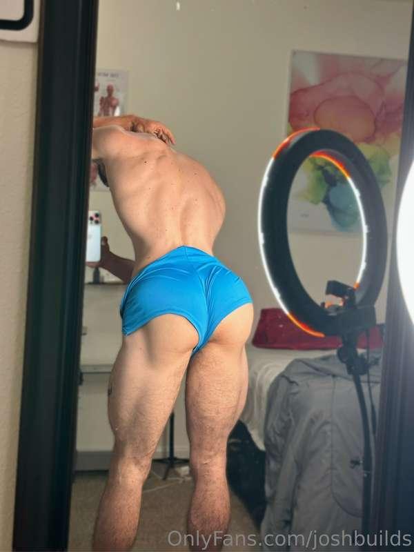 Wedgie feels so good up my ass😩🍑 Freeballin all day LIKE to ..