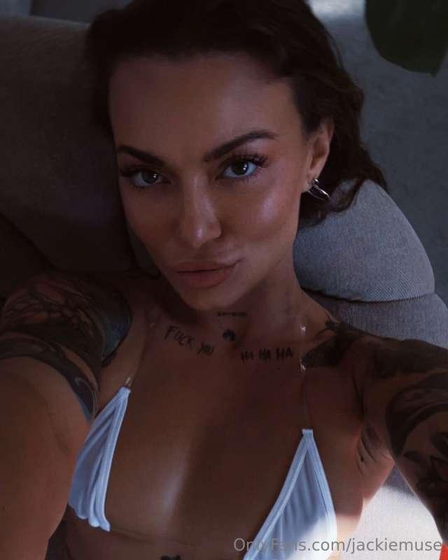 Are you looking into my eyes?👀