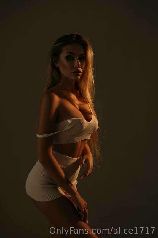 Some photos from hot photo shoot 🥰