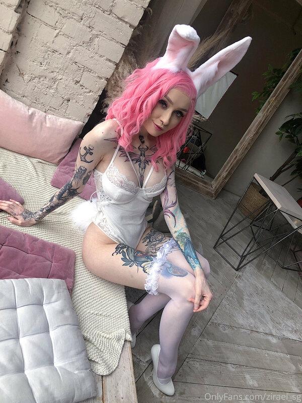 Swipe to see n00des?
The answer is BUNNY GIRL ? the set will..
