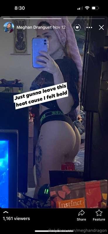 Let’s not forget some old but gold booty pics!