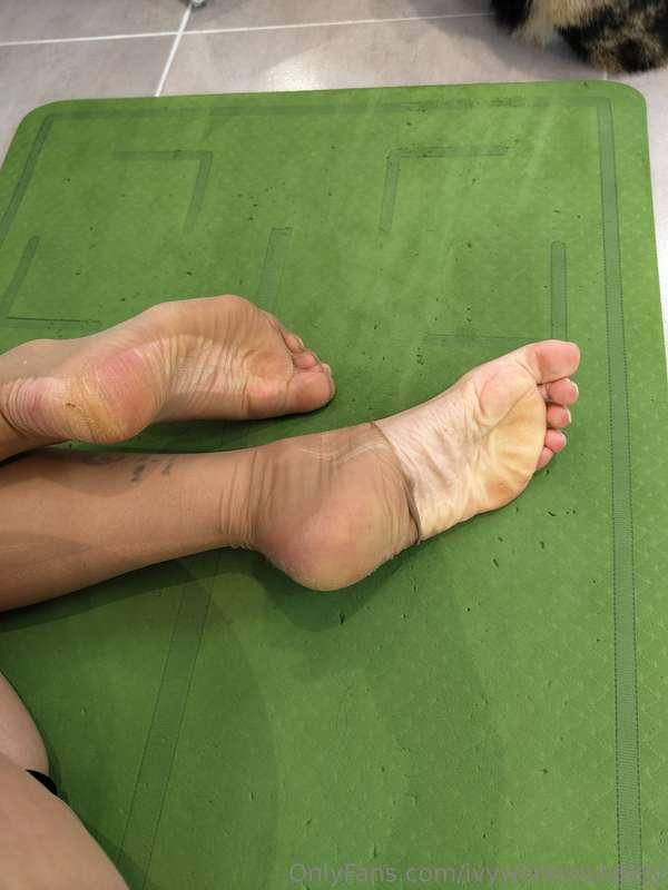 For the ones who like feet and tights!