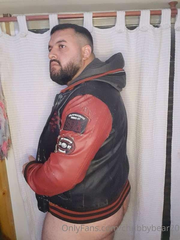 What do you think of my jacket? 😘 Does it fit me well? 🔥