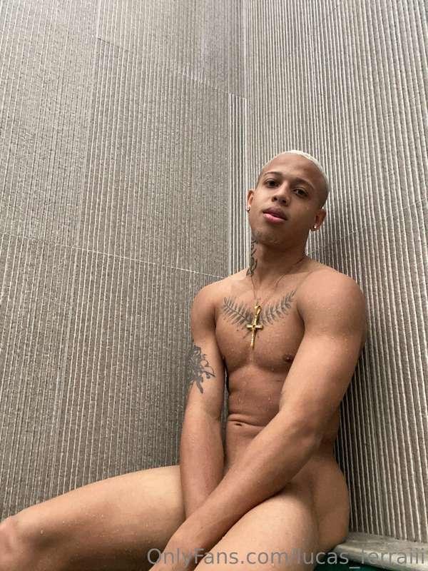 @lucas_ferraiii