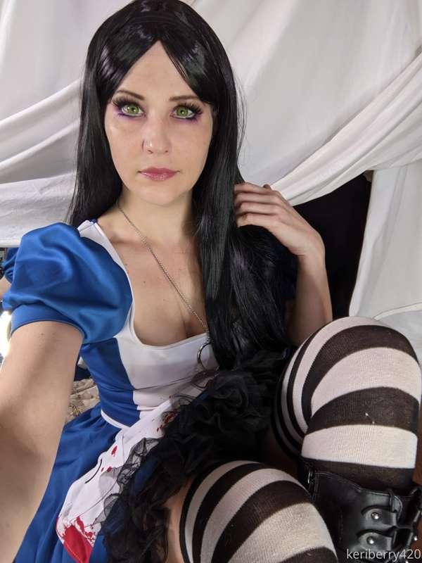 Alice Am McGee classic outfit photo set ❤️ stay tuned for th..