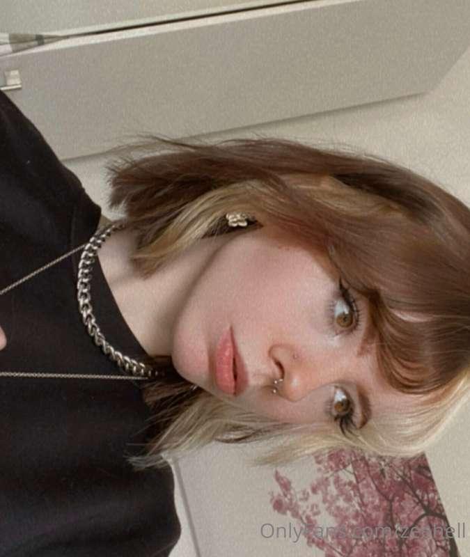 short hair era :)) 🪶