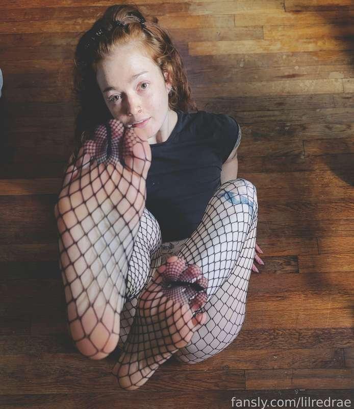 feelin frisky this #Friday? 😛
#fishnets #ootd #feet #soles #fyp