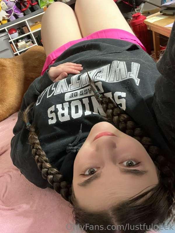 lustfulgeek image #0