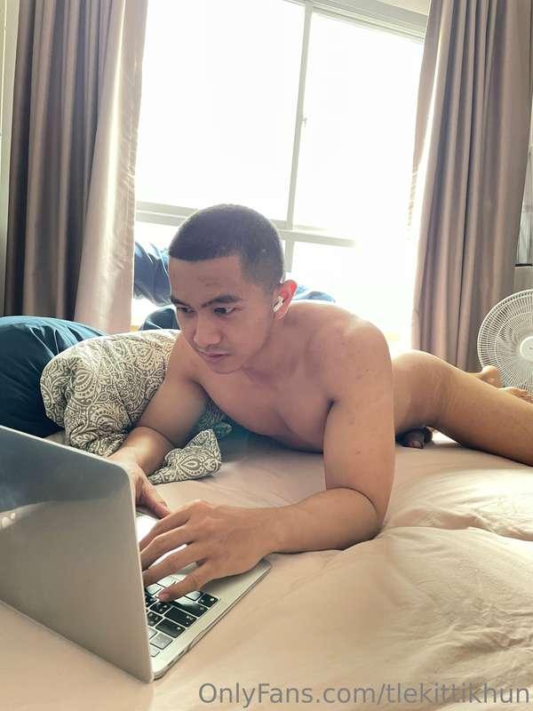 who wake up like this?