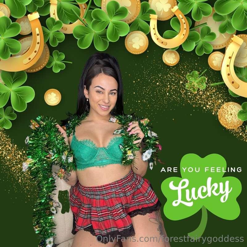 🍀 Feeling Lucky? 🍀It’s your lucky day, babe! 🌈 I’ve got thre..