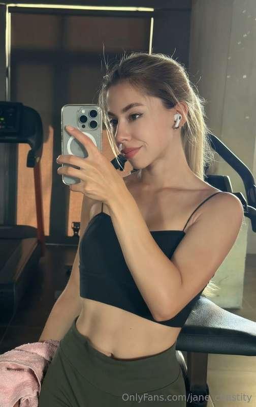 🍒 JUST TODAY – FREE WITH @eliss333 🍒She’s sweet, seductive, ..