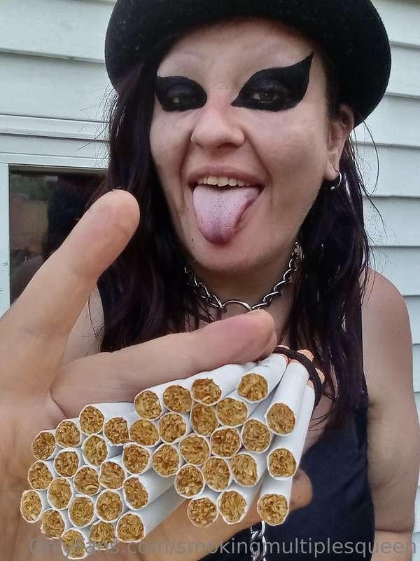 40 cigarettes in 13 minutes 🖤🖤🖤💨💨💨