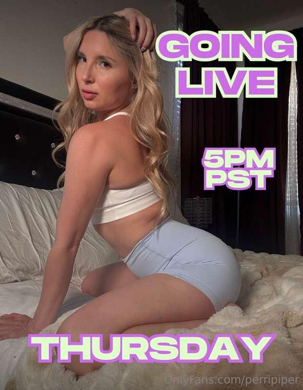 GOING LIVE TONIGHT DADDIES 😋💞Can you guess what I have on th..