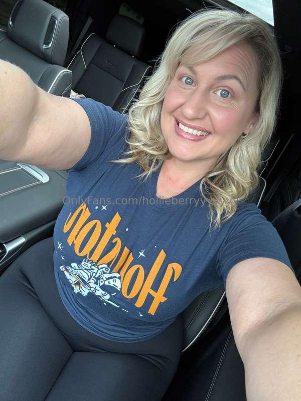 Happy Friday 😁