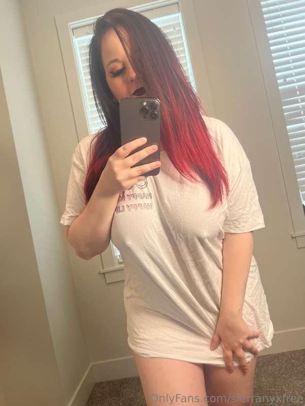 I love wearing just a t shirt 🥰