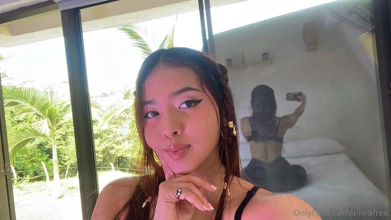Wanna eat some pussy for dessert babe? 💦