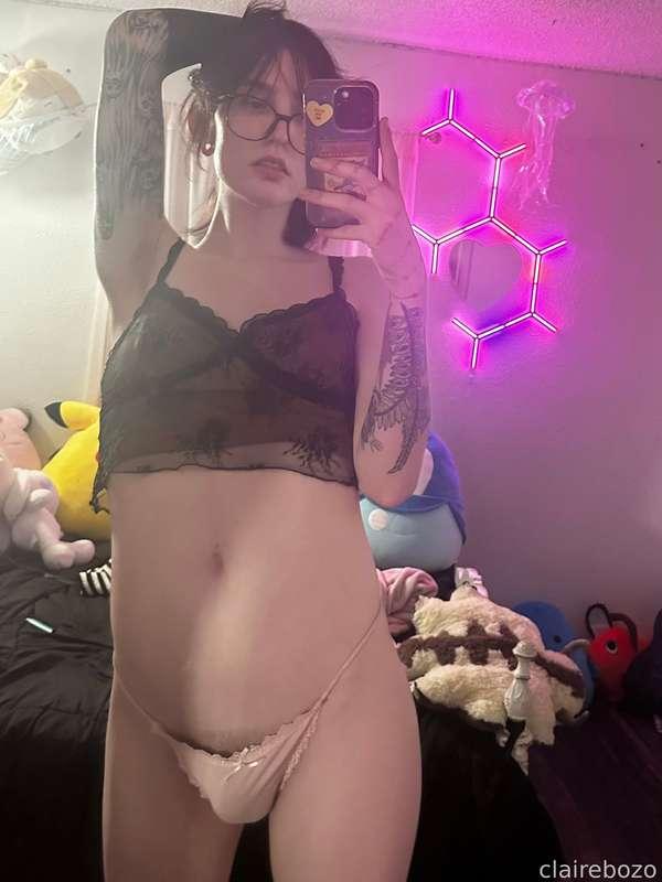clairebozo image #1