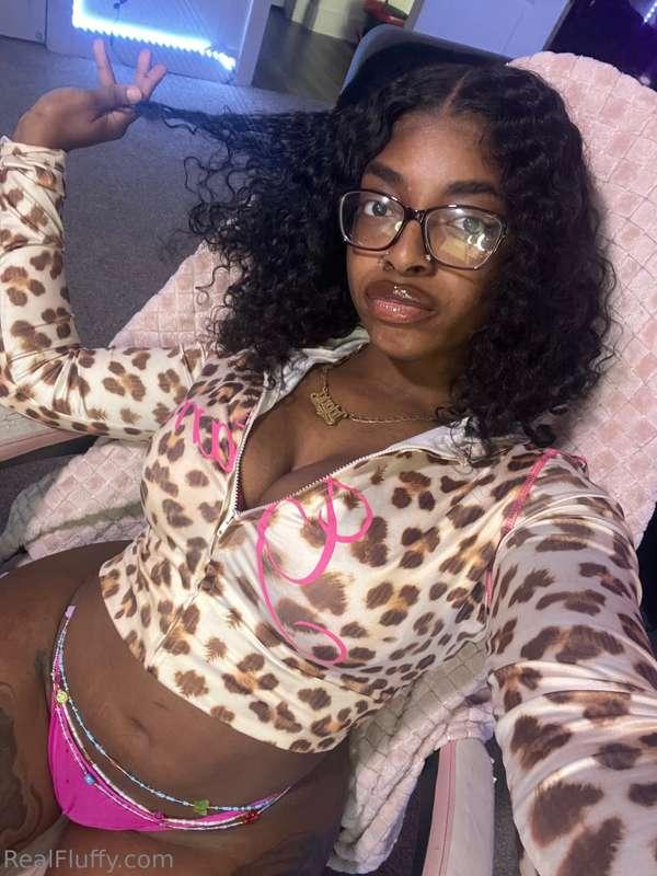 Just Stopping by to say HEY🩷🩷