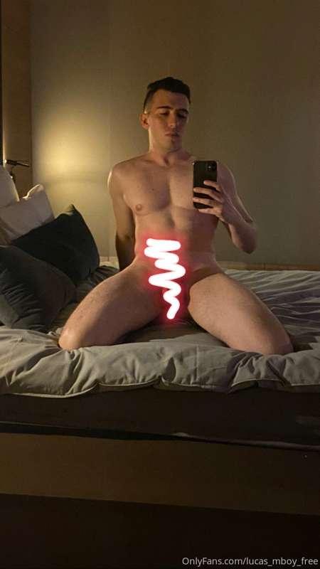 Come give me some love 🥺😈 -> @lucas_muscleboy