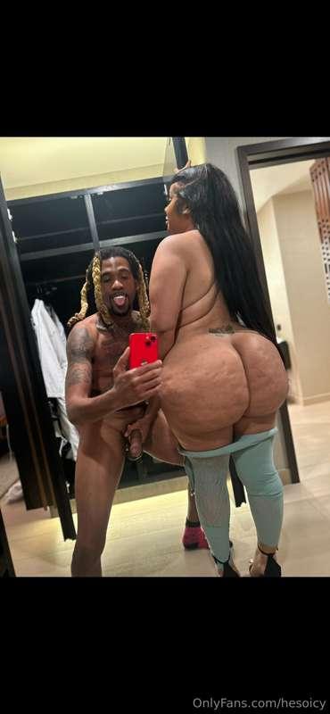 Watch me Fuck THE BIGGEST ASS IN PORN OMG ITS SO BIG & SOFT ..