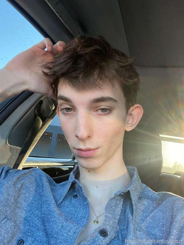 Car selfie 😜 hope you’re doing well