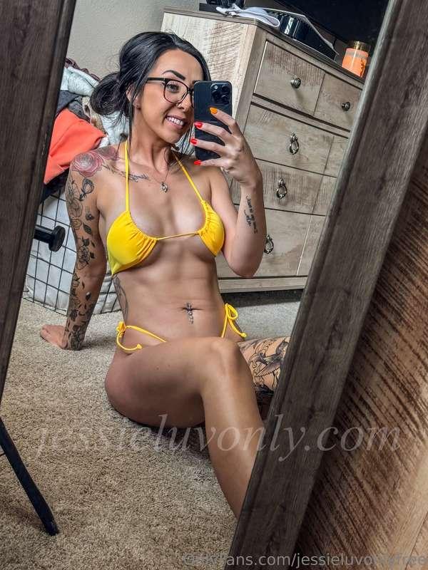 Like my bikini? 😘