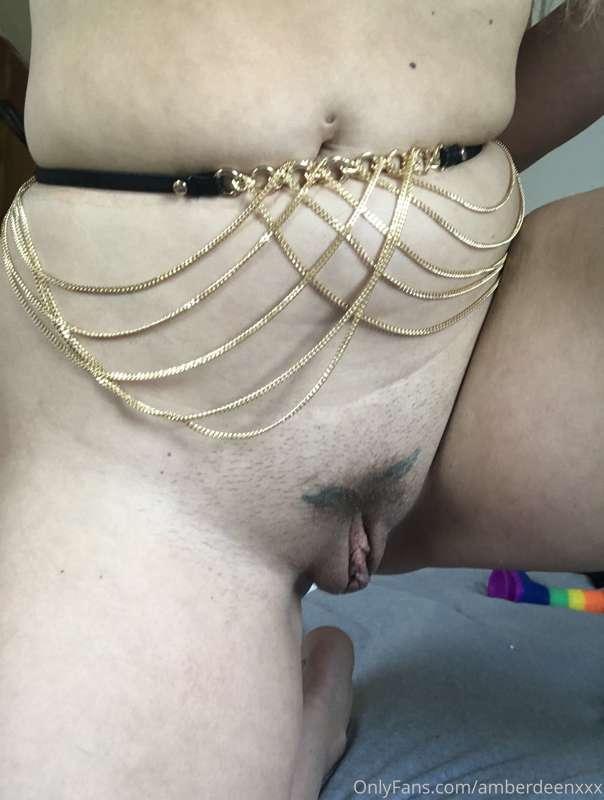 Someone make me cum