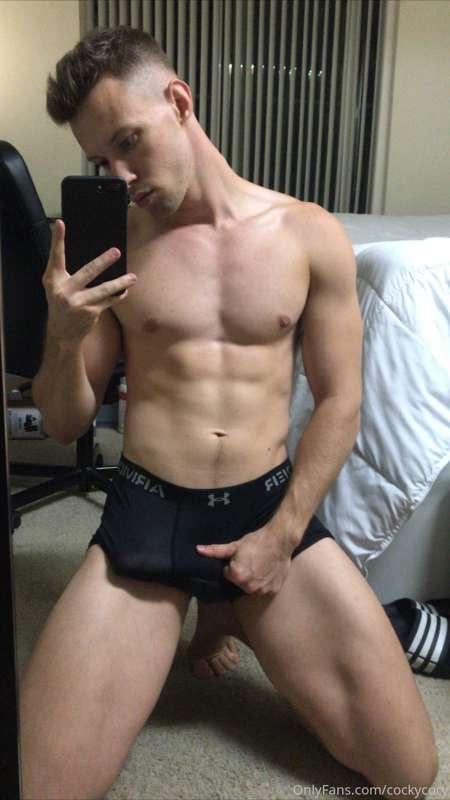 Playing with my hard dick
maybe it needs some hole 😈😛🍆