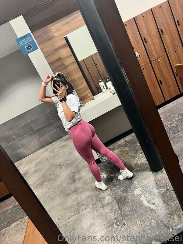 Good morning bby 🍑😘