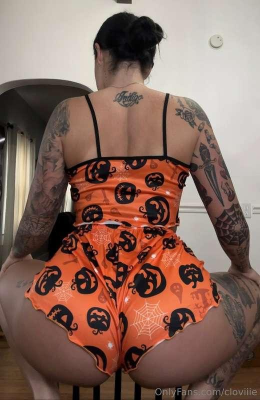 Can’t be any holiday without a twerk from Chan 🥵🖤