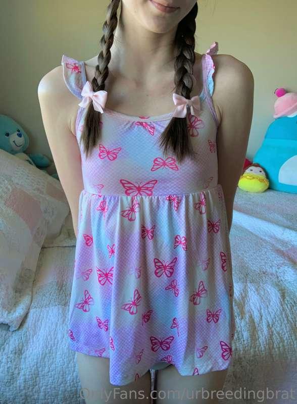 Day 4 of my princess panties !! Guess who I got today? 

{27..