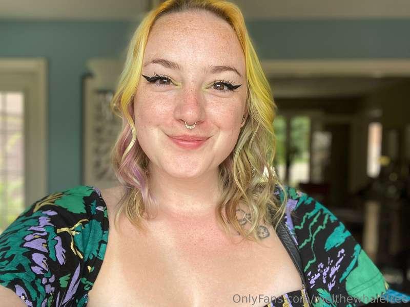 I looked cute for the wedding I went to yesterday :)
