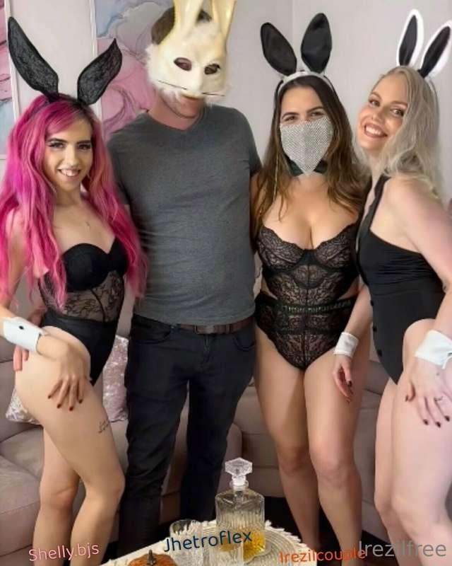 So much fun shooting sexy GGG and BGGG content with @jhetrof..