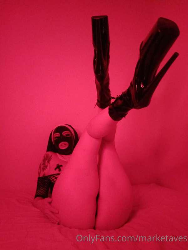 I hope you don't mind if I share some more pictures from thi..